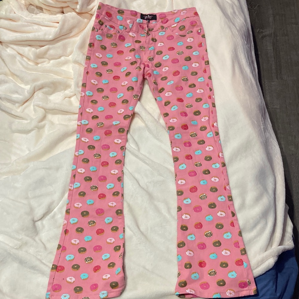 Donut 🍩 Jeans